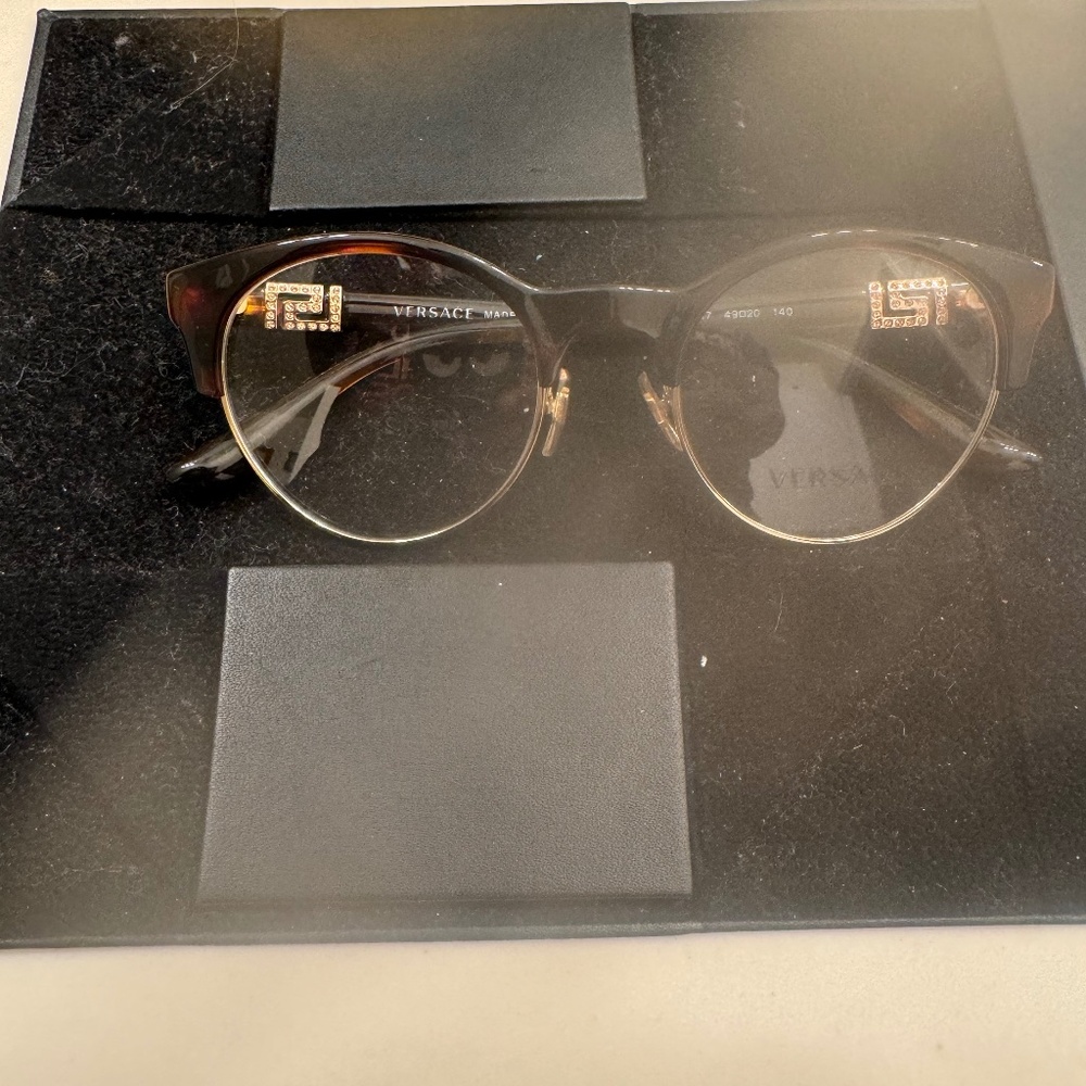Vesace shades
